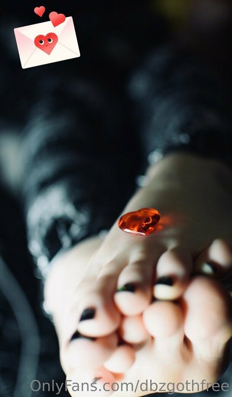 dbzgoth nackt porno fotos