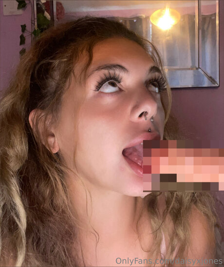 Daisy Jones FREE PAGE_ kostenlose nackt foto