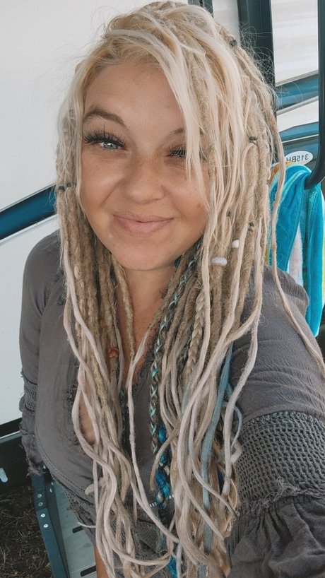 LeighAnn Bryan kunst nackten archiv