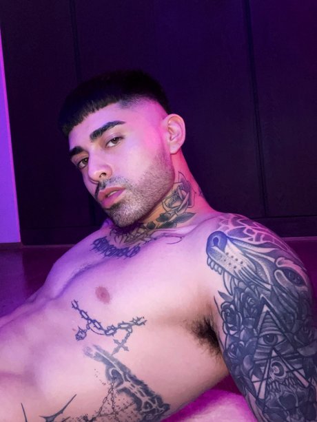 schwarze shemale-onlyfans hübsche nackt bilder