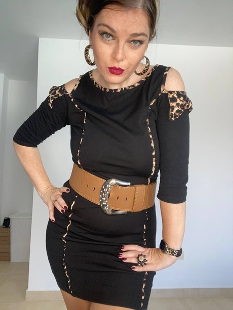 Julina Bauer pornostar erwachsene fotos