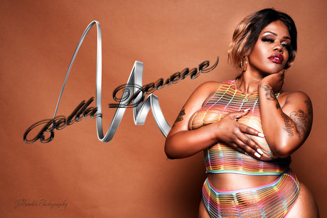 Bella Devene porno sexy galerie