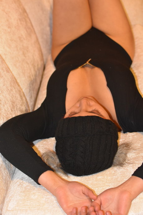 Aleja Niju Juma schöne akt foto