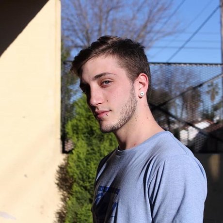 milf handjob onlyfans exklusive schöne bilder