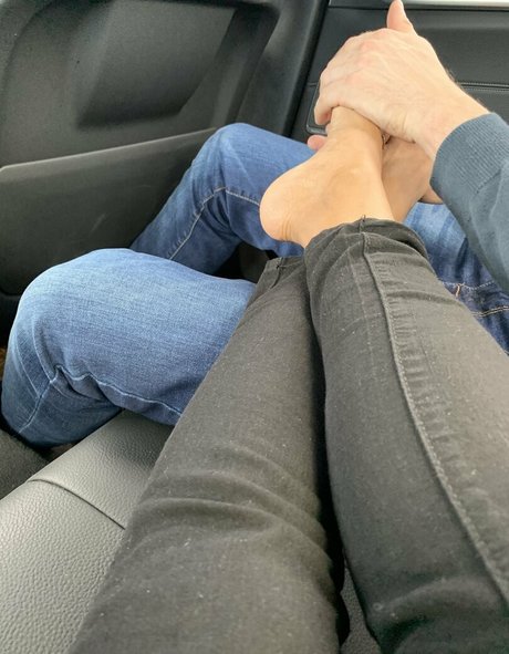 pujaprettyfeet porno akt archiv