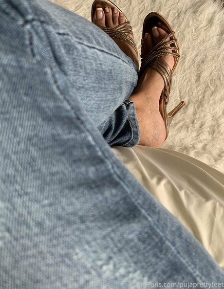 pujaprettyfeet model xxx bilder