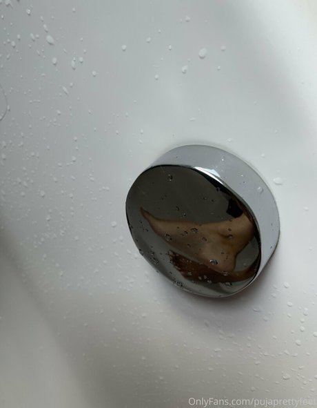 pujaprettyfeet erotische pornographische galerie