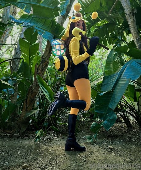 ofudgebunni heiße kunst archiv