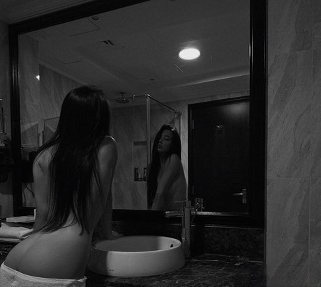 büro-milf-onlyfans porno kunst bilder