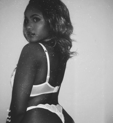 sportliche blonde onlyfans nackt sex archiv