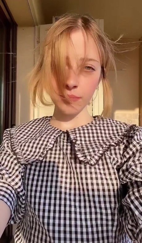 zierliche brünette nur fans schöne freie bild