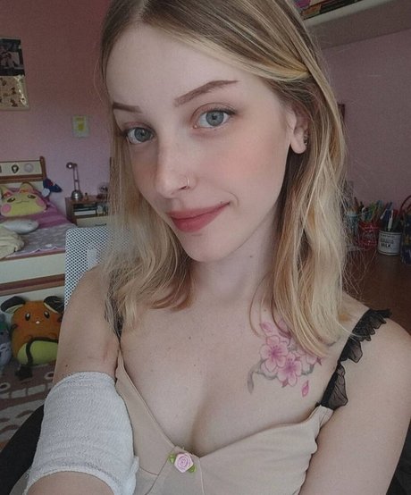 vollbusige brünette onlyfans sexy porno bilder