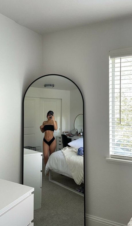 Melissa Estrella xxx pornographische galerie