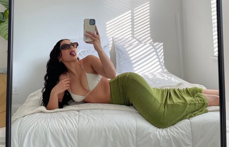 kurvige xxx onlyfans porno hübsche bild