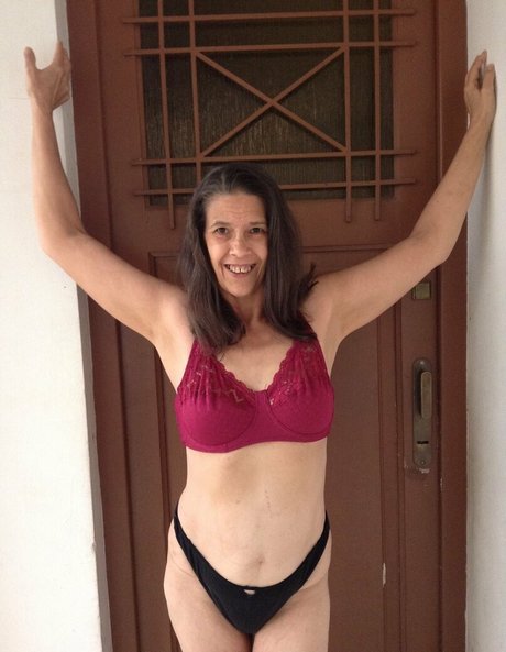 aloneruth erwachsene nacktheit fotos