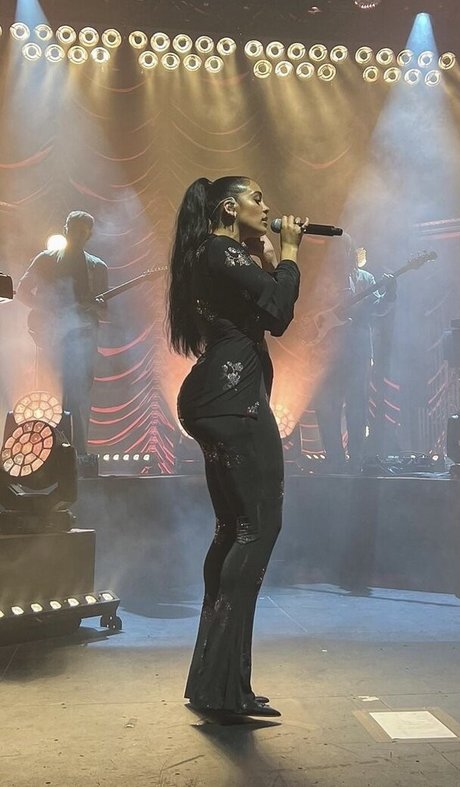 dünne schwarze teenager-onlyfans erwachsene porno foto