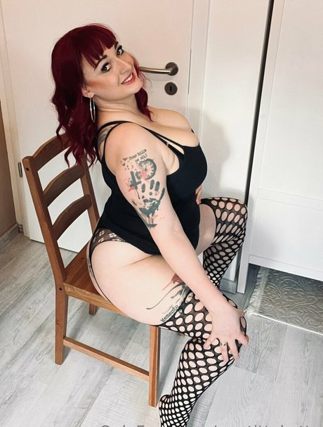 mrstittykatty perfekte nackt bild