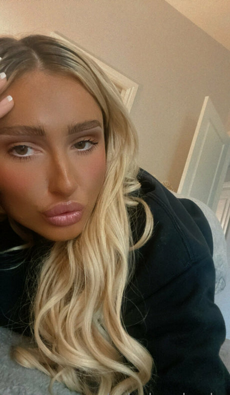 courtneyhuntt exklusive top bild