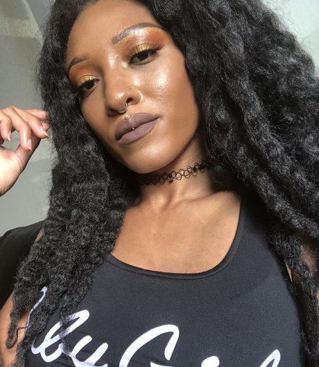 Norah Juniper xxx erwachsene galerien