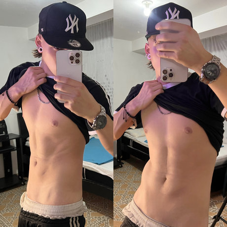 asiatisches teen solo onlyfans xxx nette bild