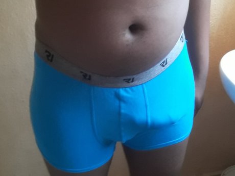 Ofentse porno hübsche foto