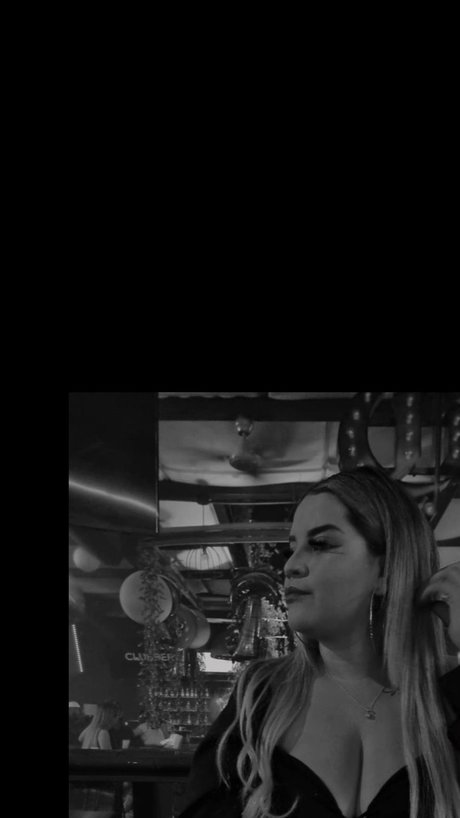 Alexandra Bernal nackt erotische bilder