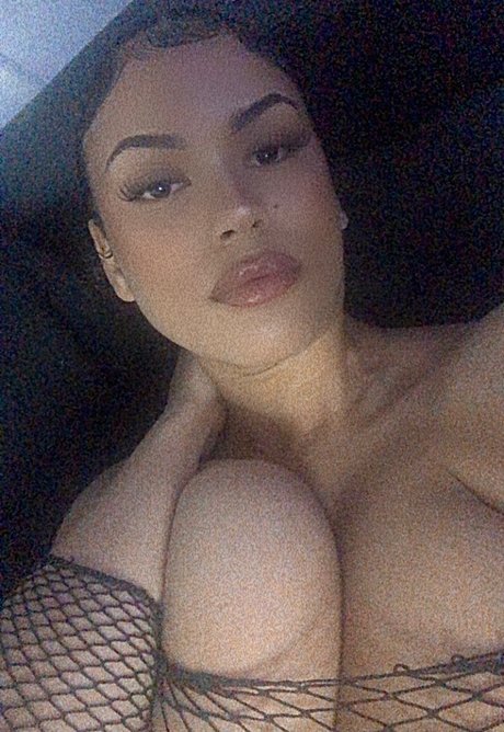 AlexxxxisUK hübsche nackten foto