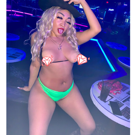 Oyememamita nackt sexy galerien