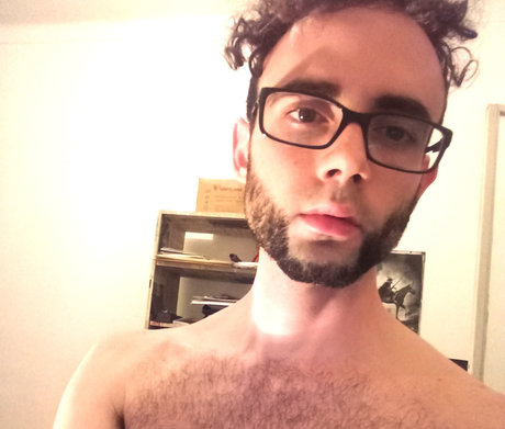 Nahue model nacktheit foto