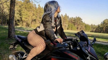 PeachySilver xxx porno bild