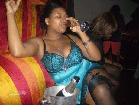 Cinna Mon t nackt pornografische bild