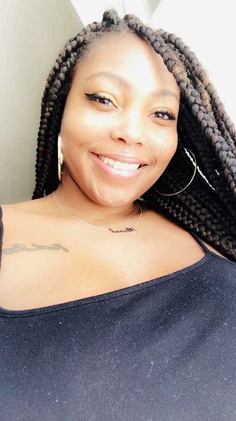 LoveLove top nackt galerien