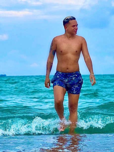 Christian Martinez erwachsene nackt fotos