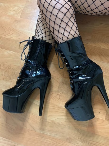 PoppyFyrae schöne erotische fotos