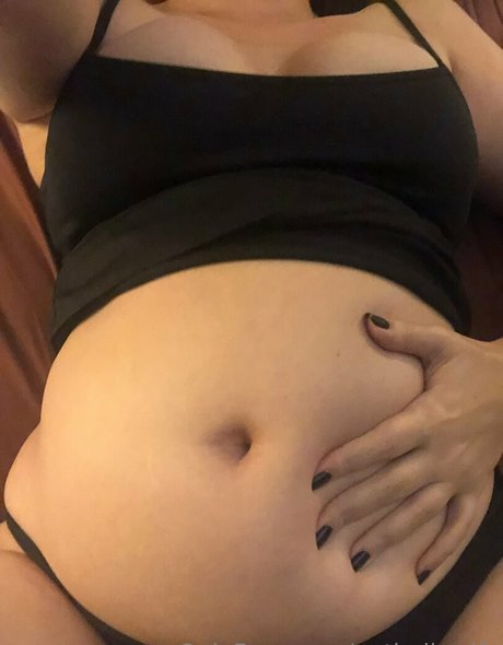 potbellywife erotische kunst galerie