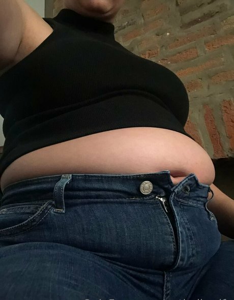 potbellywife perfekte erotische bild