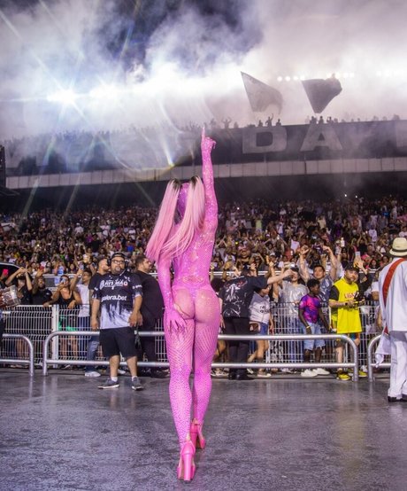 Sabrina Sato porno hübsche bild