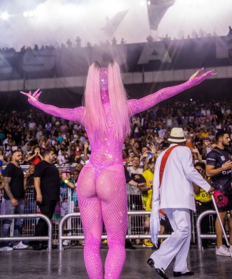 Sabrina Sato nackt akt foto