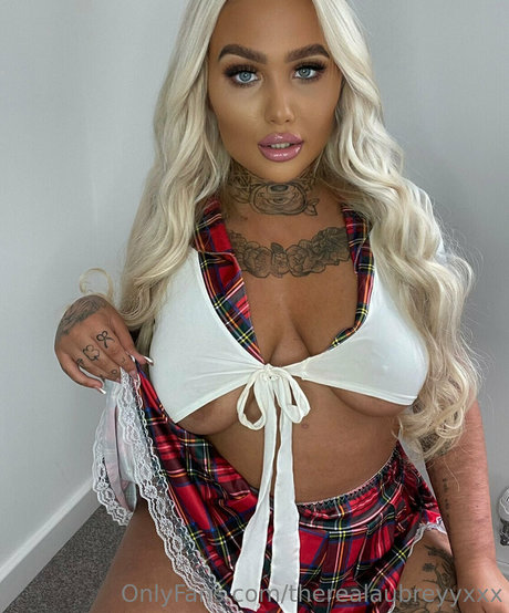 inkedblondieeee schöne exklusive bild