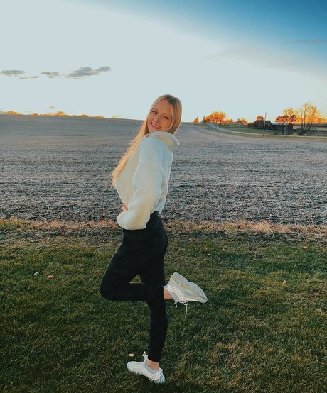 Anya Marie top hübsche bild