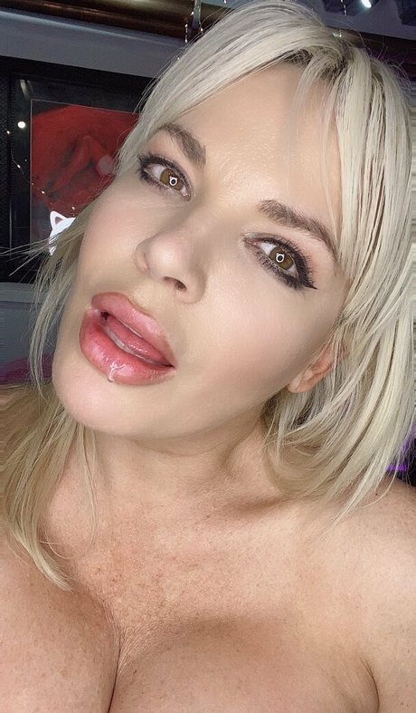 danadearmondfree pornostar nette galerien