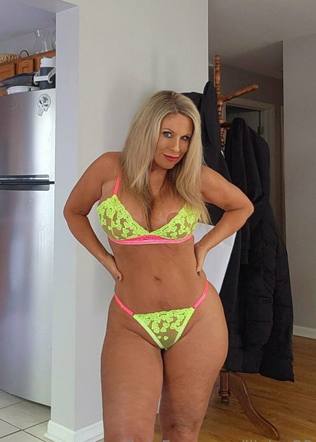 ebenholzmodell onlyfans porno exklusive bild