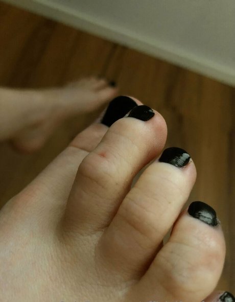 officialfeetforfun sexy nackt bild