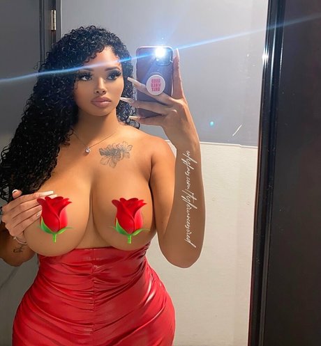 böse onlyfans heiße akt fotos