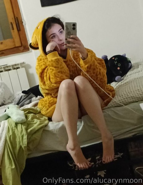 alucarynmoon porno akt galerie