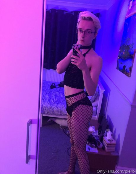 pierbi nackt exklusive archiv