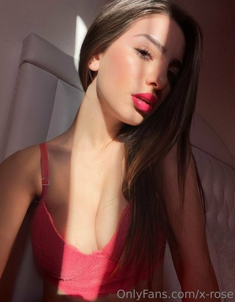 x rose hübsche nackte archiv