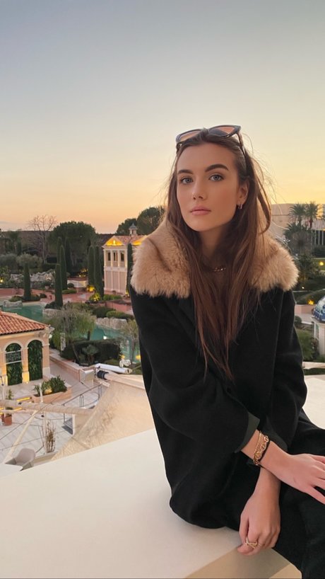 Claire Molin top hd fotos