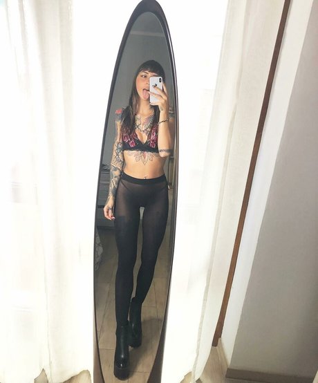 Ari mane hübsche heiße bild