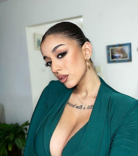 latina-mutter nur fans hübsche akt bild